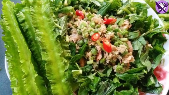 'Pound long bean with shrimp (បុកសណែ្តកគូ ) Khmer Food  | Homemade recipes | Village food Factory'