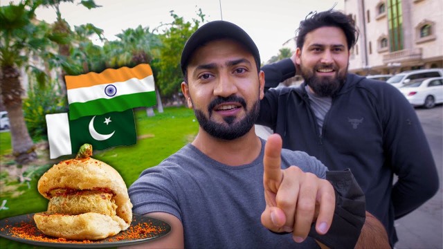 'Trying VADA PAV 1st time as A PAKISTANI 