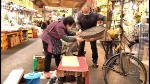 '3시40분 자리가 그래 규칙이야,광장시장 순대 할머니 최신근황 Korean sausage made from pork guts (sundae)-Korean street food'