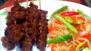 'របៀបធ្វើ សាច់គោអាំង - Grilled Beef Skewers - Khmer Food /  Samphos Cooking Food'