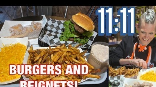 '11:11 BURGERS AND BEIGNETS | 11:11 CHALLENGE | MOM VS FOOD'