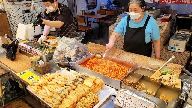 'Mom and son cook for 36 years! Tteokbokki, sundae, kimbap, fried  [Korean street food]'