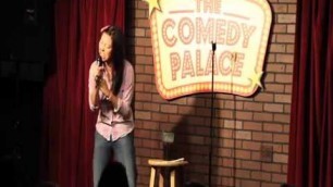 'Comedian Rosie Tran --- Vietnamese Food'