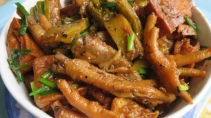 'Cooking Delicious Chicken Feet Recipe || Cambodian Food Cooking At Home'