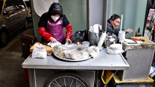 '순대, 뽈살만 50년! 세운상가 순대할머니 Sundae, Pork Intestine, Korean sausage - Korean street food'