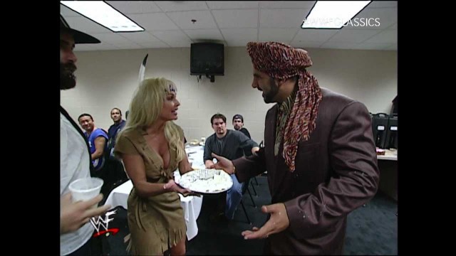 'WWE SmackDown 11/23/00 - Happy Thanksgiving.  Superstars plus food equals trouble'