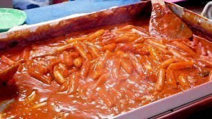 'Tteok-bokki + Sundae - Korean Street Food'