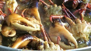 'Stir Fry Crabs Yummy Recipe - How To Cook Khmer Food'